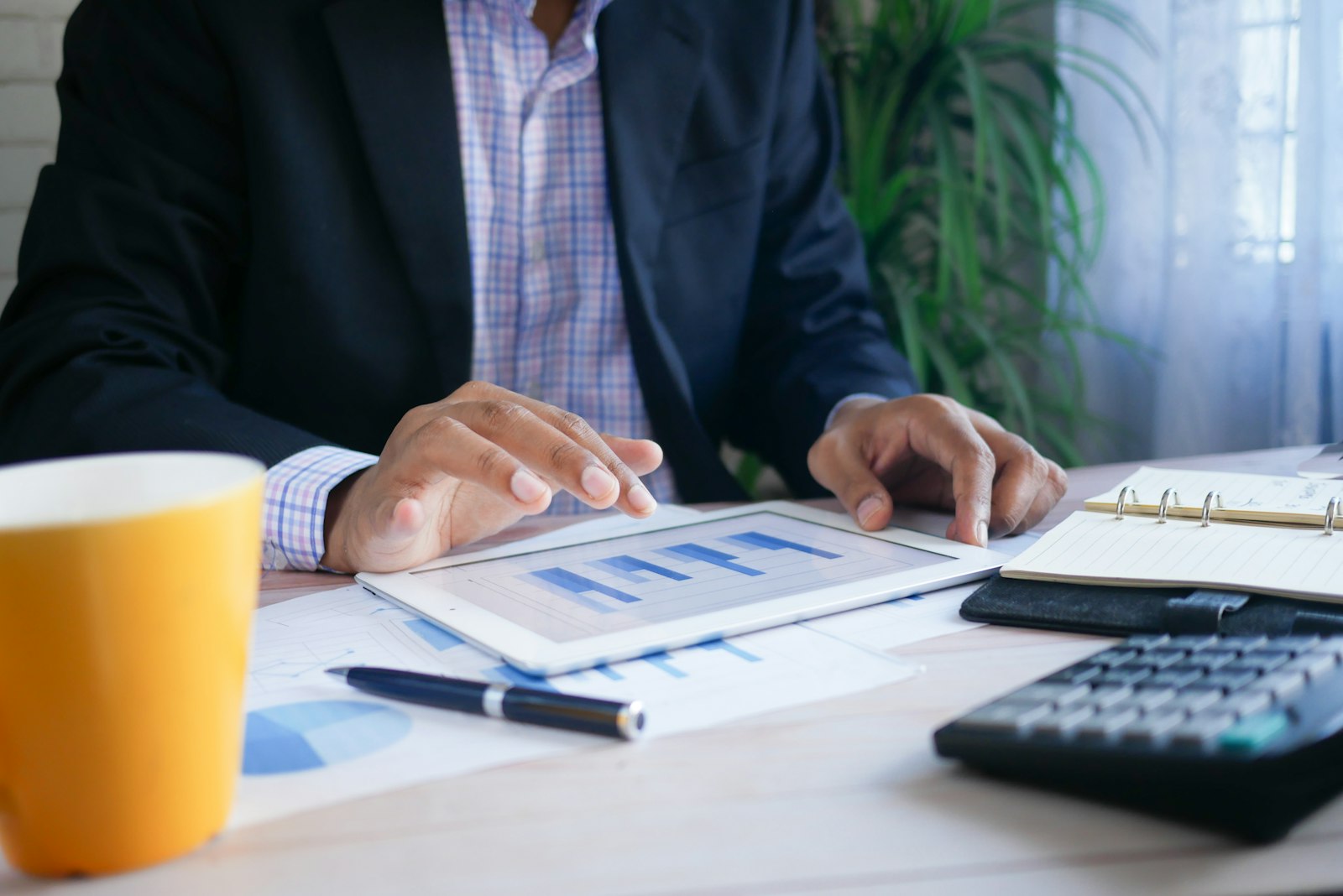 Experts help you plan your financial future.